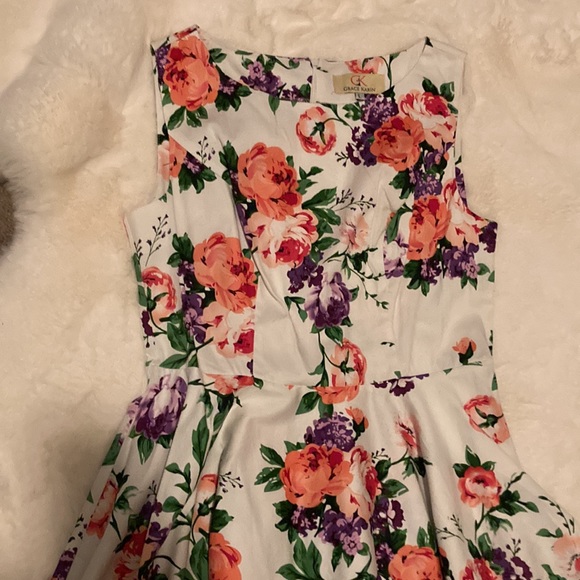 Flower dress - Picture 2 of 5